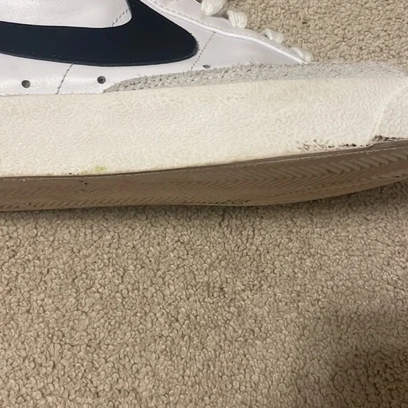 ‼️SOLD‼️ Nike high top blazers women’s size 9.5 - Picture 6 of 13